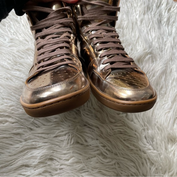 Saint Laurent SL/10H Signature Court Classic Metallic Leather High-Top Sneakers - Picture 5 of 12